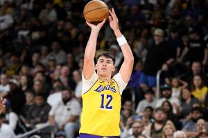 退钱！拉拉维亚29分钟6中1！正负值-27全场最低