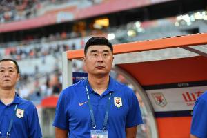 鲁媒：韩鹏已经带山东U20队抵达广东，泰山队临时教练还没答案