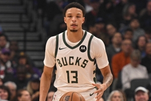 这场表现令人惊喜！罗林斯11中8&三分4中4砍下25分4助4断